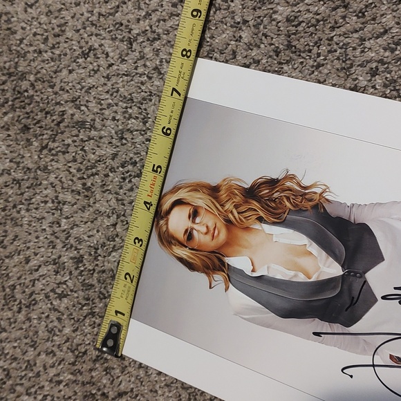 Heidi Newfield Signed Autograph Photo - Picture 3 of 4